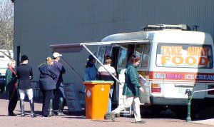 foodtrolley.jpg (17326 bytes)