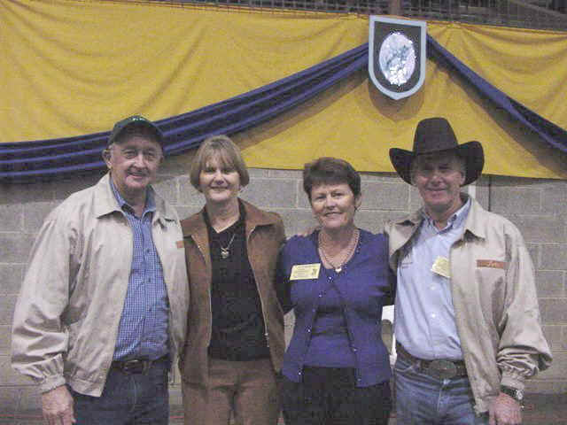 jrteam.jpg (54047 bytes)