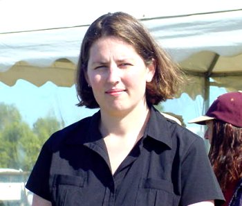 helenmoreland.jpg (23363 bytes)