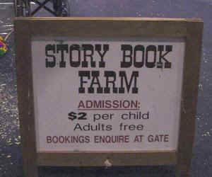dstorybookfarm.jpg (12782 bytes)